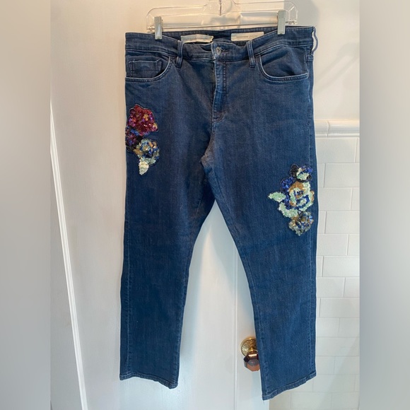 Anthropologie- Pilcro- Slim Boyfriend, Engineered Floral Sequin Detail, Size 31 - Picture 6 of 15